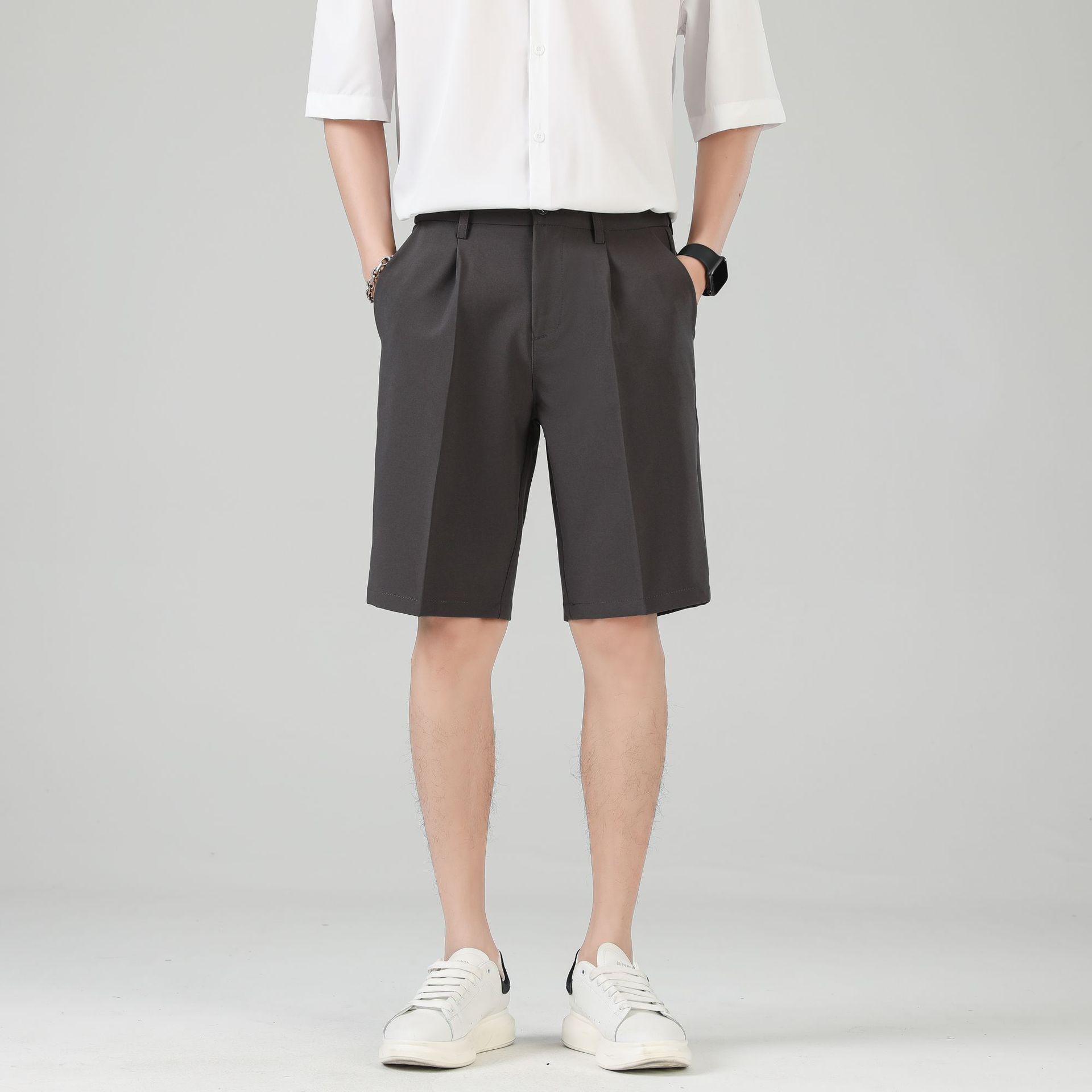 Men's Chino Shorts with Straight Cut and Pleats