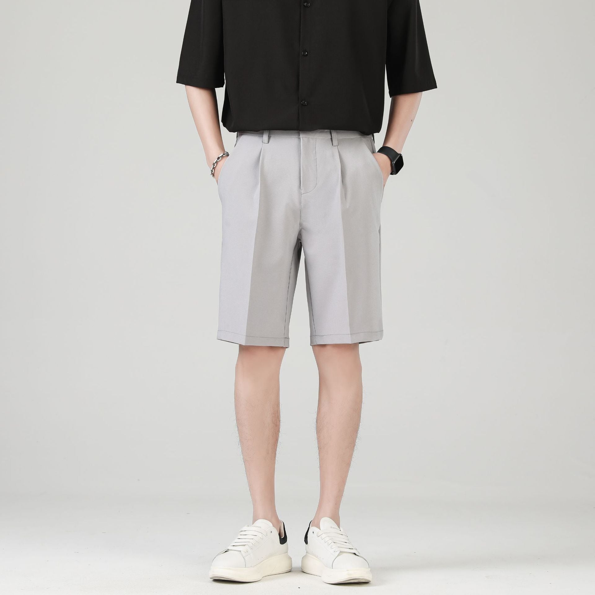 Men's Chino Shorts with Straight Cut and Pleats