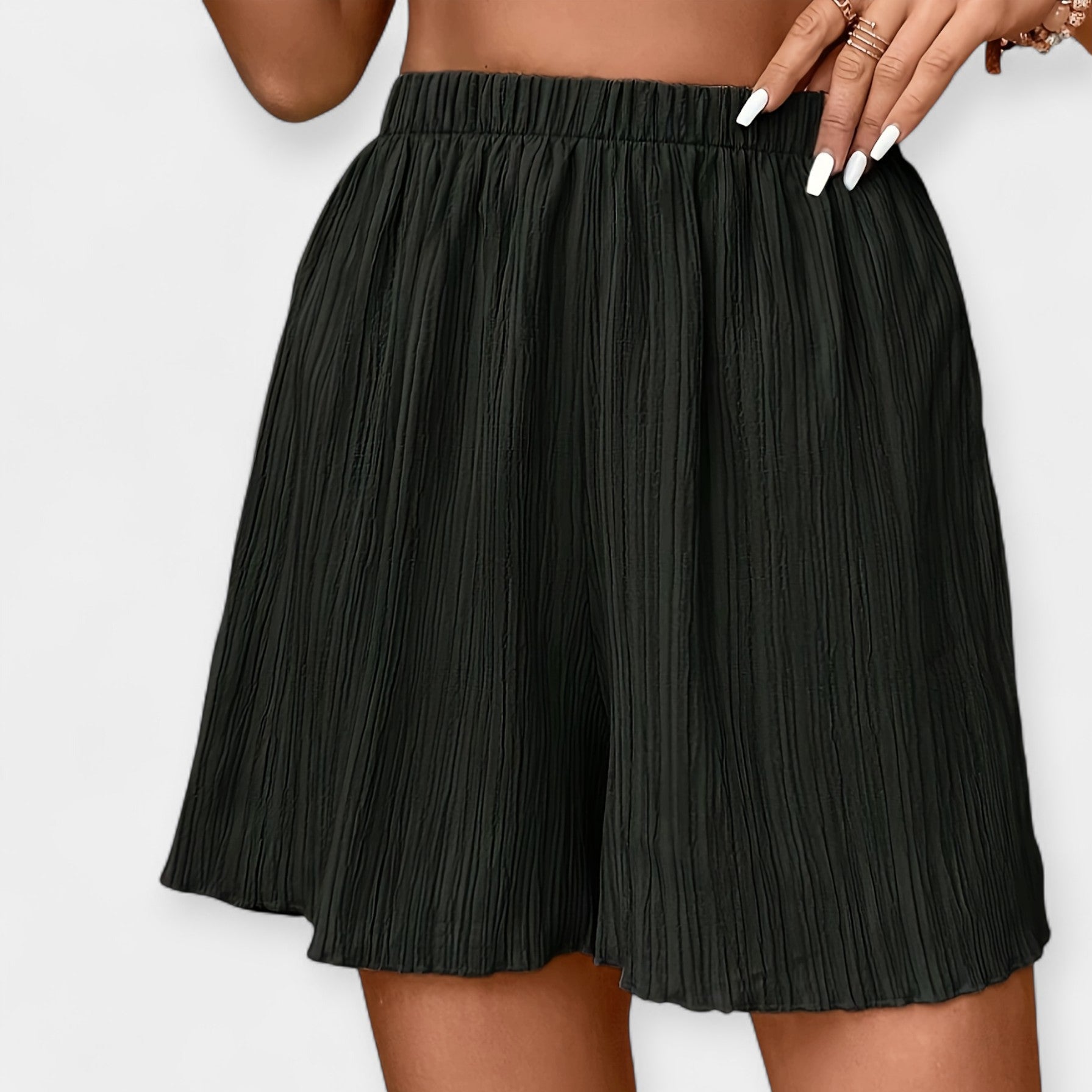 Women's Pleated Shorts with Elastic Waist